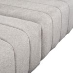 Divani i qoshes Beyza Ι  me këmbë në këndin e djathtë pëlhurë gri të lehtë 128x90x73cm - Image 4